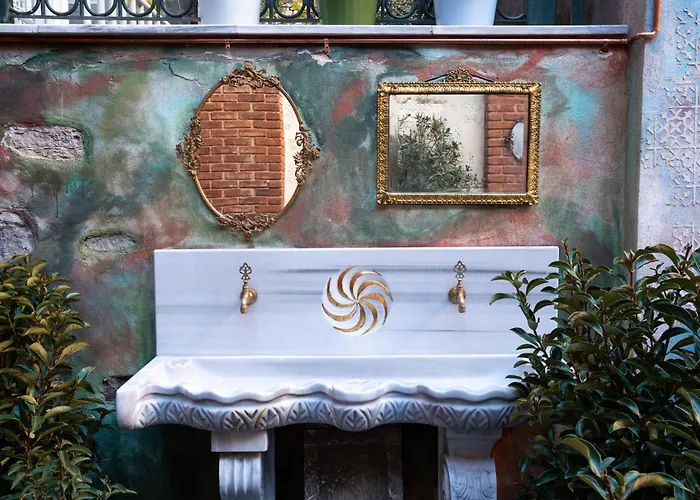 The Yard * Istanboel