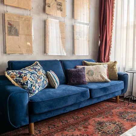 The Yard Hotel *
