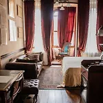 The Yard Hotel *